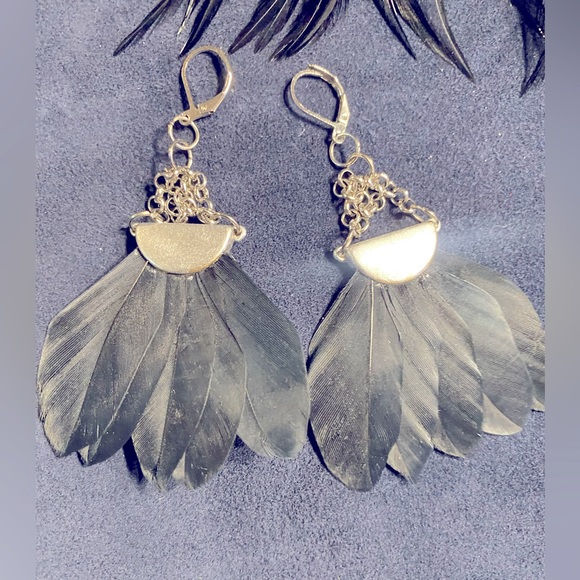 Black feather AB crystal Torrid hairpiece & Chloe+Isabel repurpose earrings prom - Picture 8 of 8